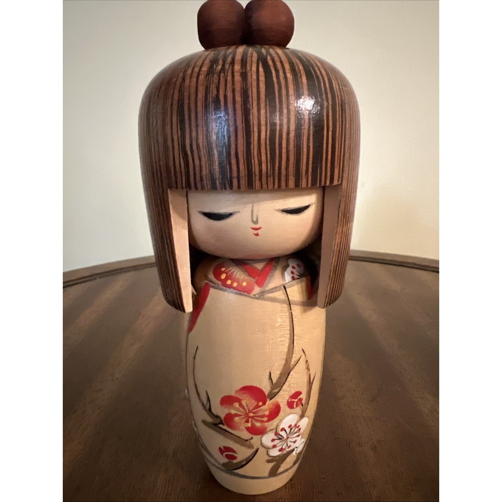 Vintage Hand Painted Wooden Japanese Kokeshi Doll Flower